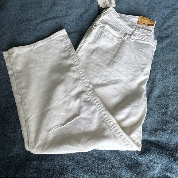 Silver Jeans Denim - Women's Silver Distressed SUKI High Capri Super Stretch White Jeans-Size 16- NWT
